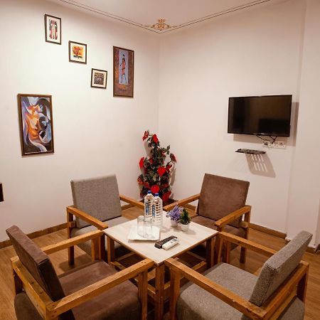 Tripli Hotels Arunoday Palace Udaipur Ngoại thất bức ảnh