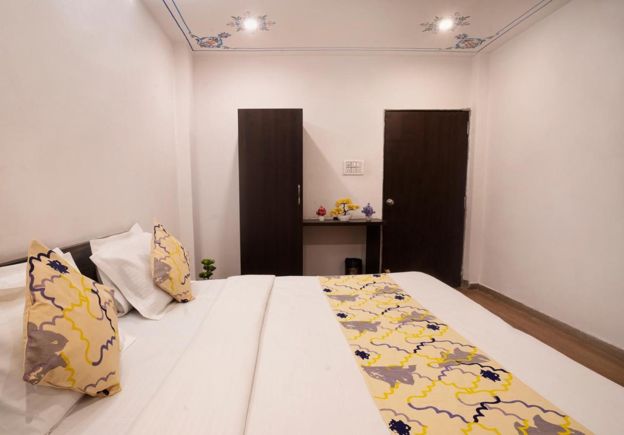 Tripli Hotels Arunoday Palace Udaipur Ngoại thất bức ảnh