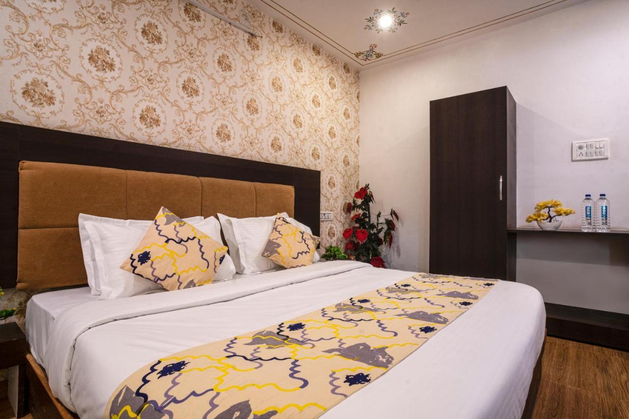Tripli Hotels Arunoday Palace Udaipur Ngoại thất bức ảnh