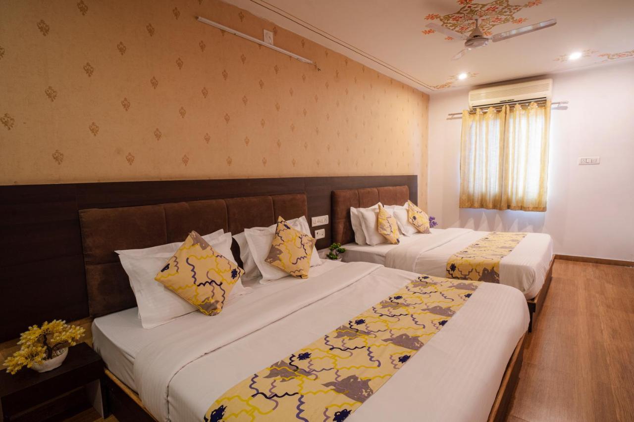 Tripli Hotels Arunoday Palace Udaipur Ngoại thất bức ảnh