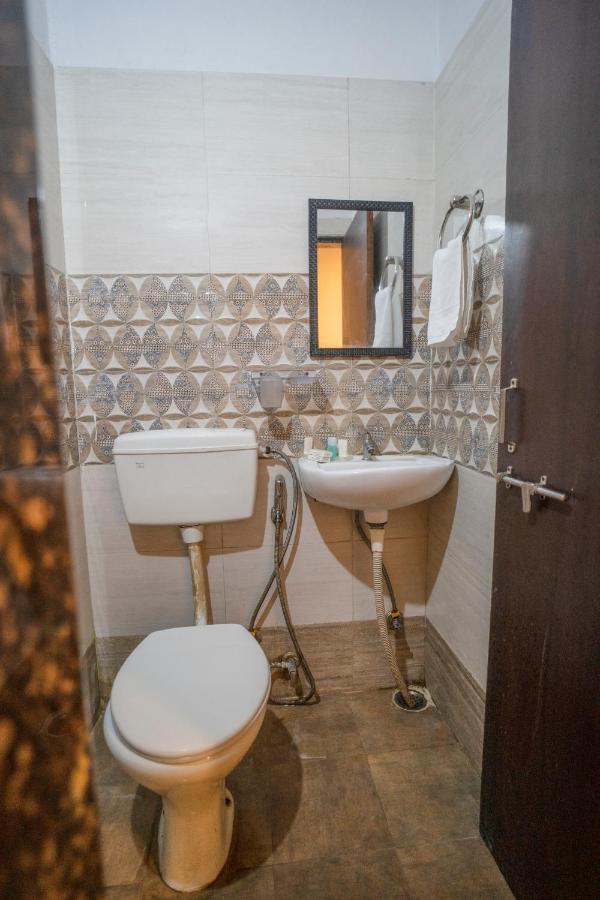 Tripli Hotels Arunoday Palace Udaipur Ngoại thất bức ảnh