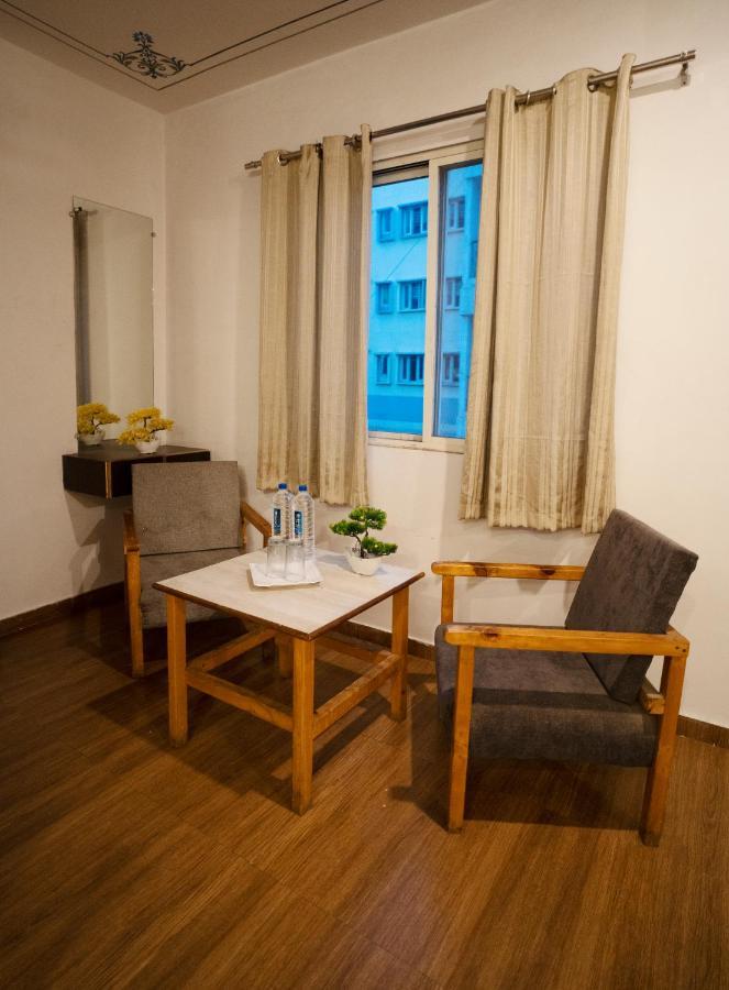 Tripli Hotels Arunoday Palace Udaipur Ngoại thất bức ảnh
